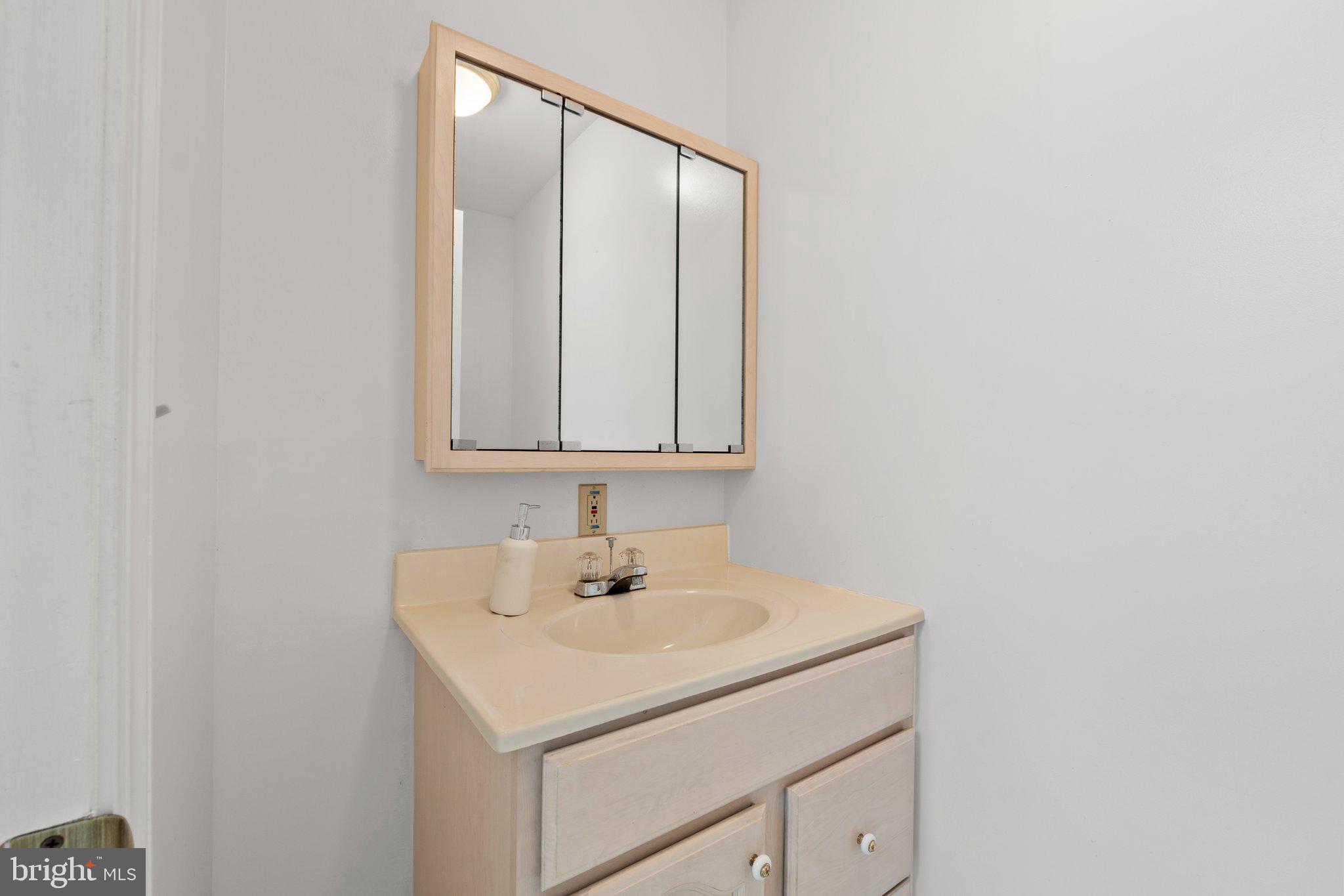 SENECA CHASE - Residential