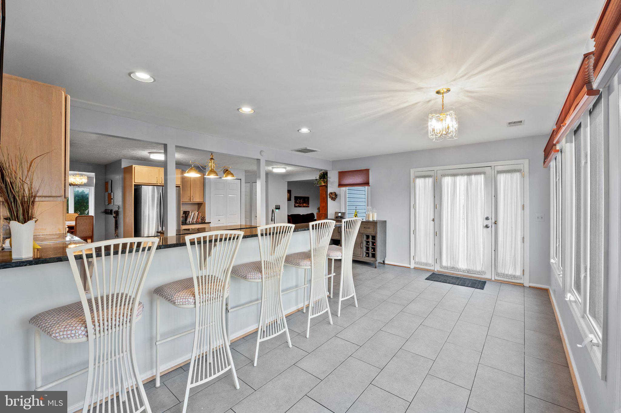 SENECA CHASE - Residential