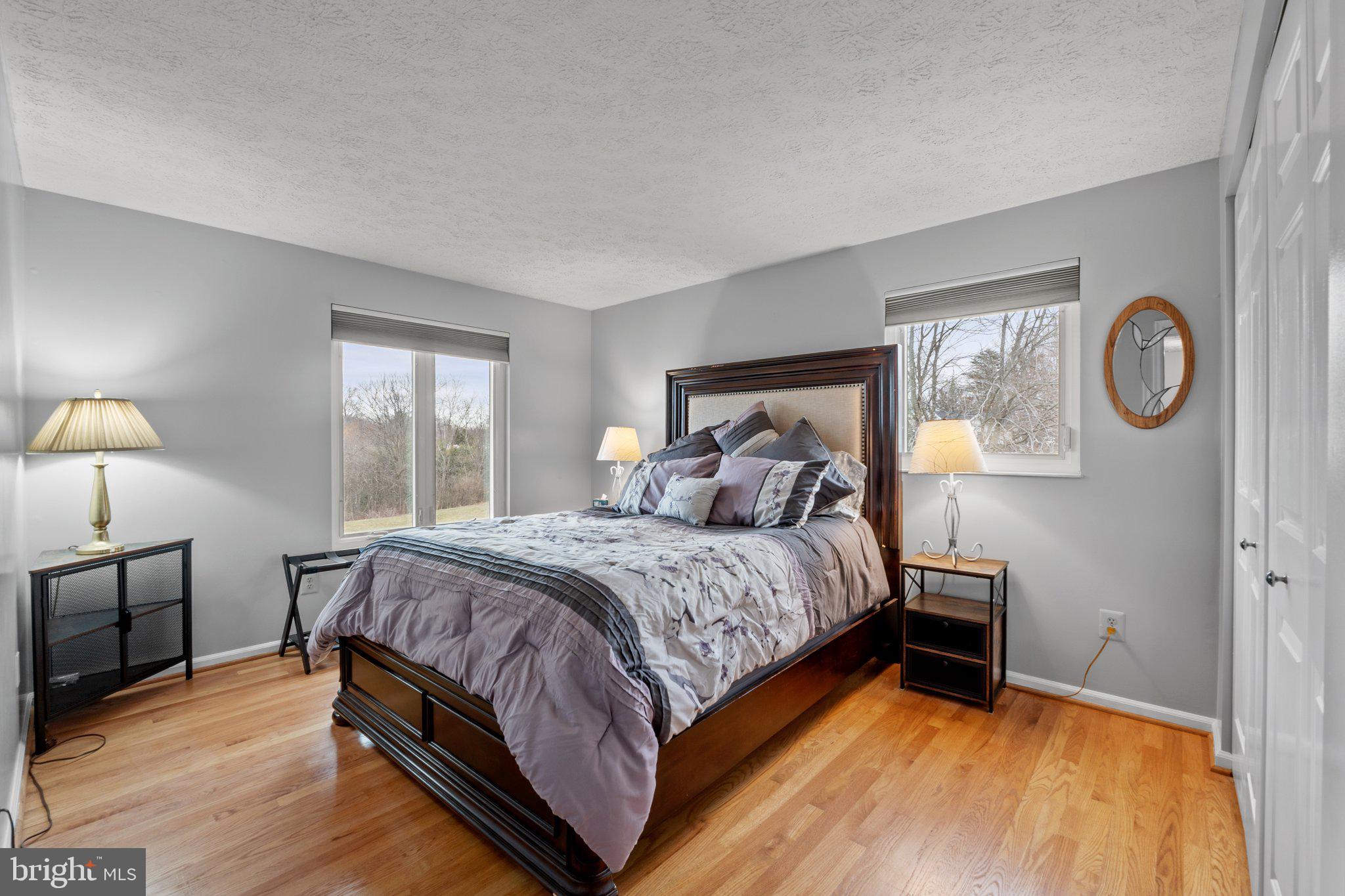 SENECA CHASE - Residential