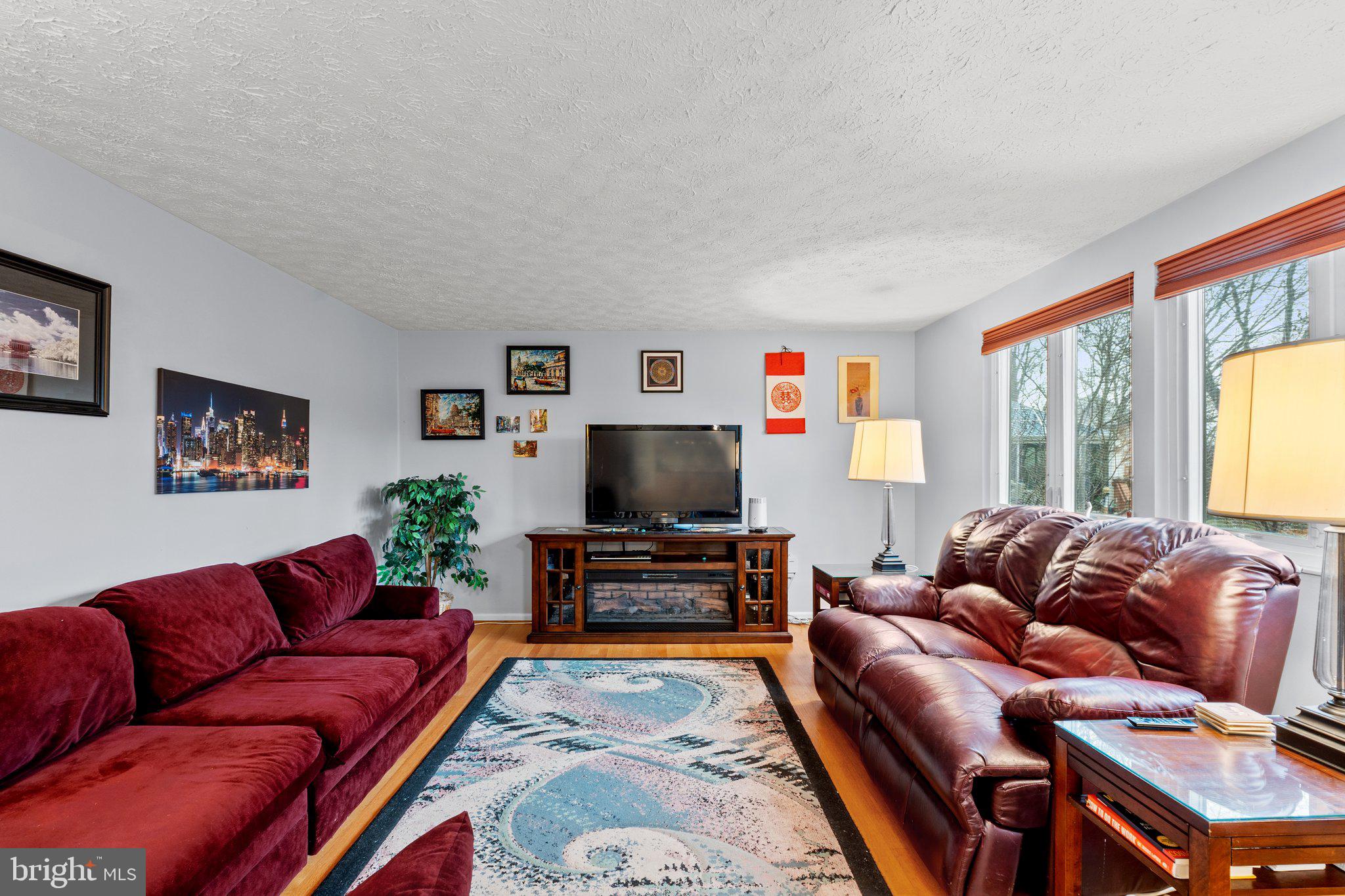 SENECA CHASE - Residential