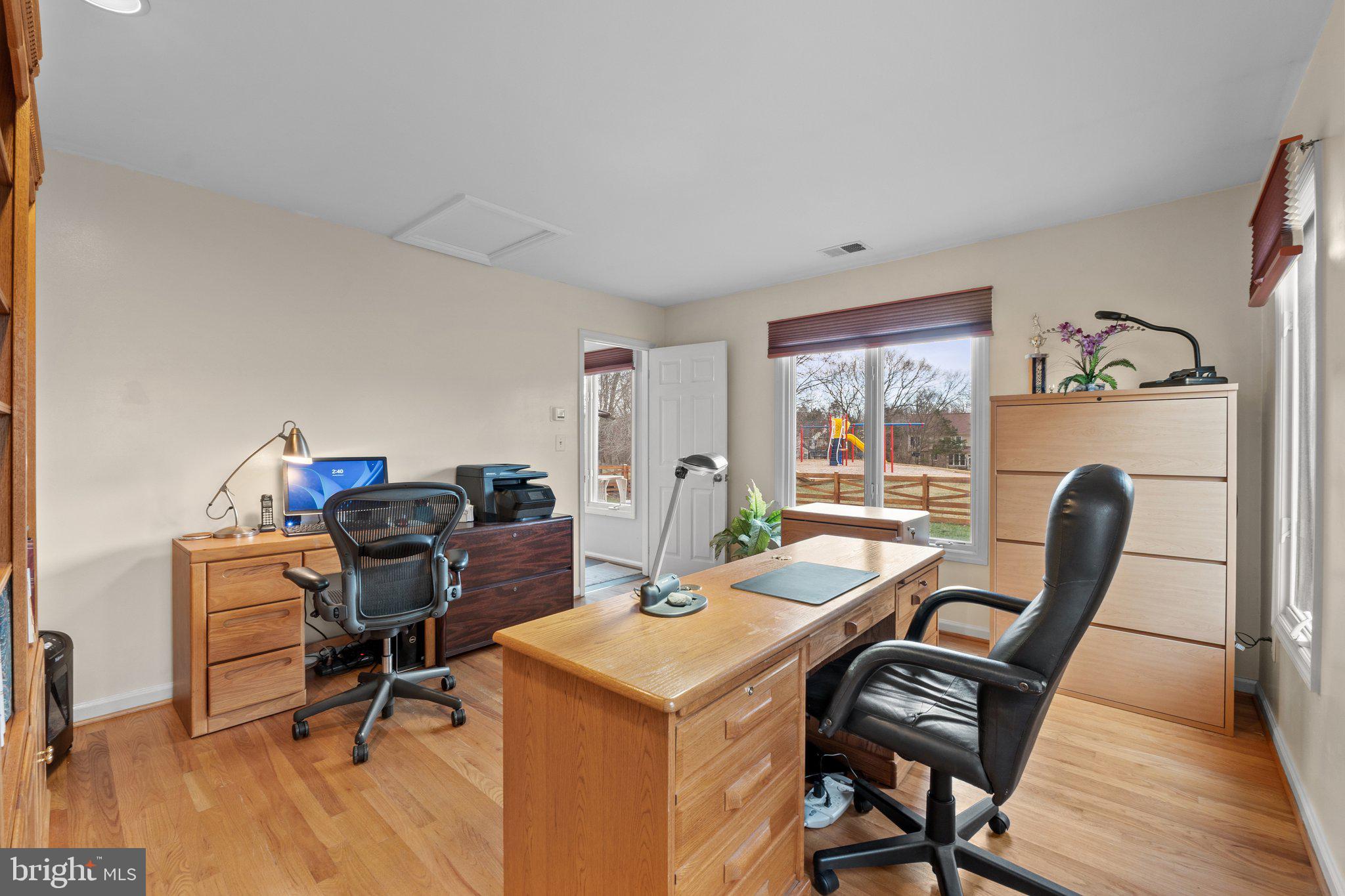 SENECA CHASE - Residential