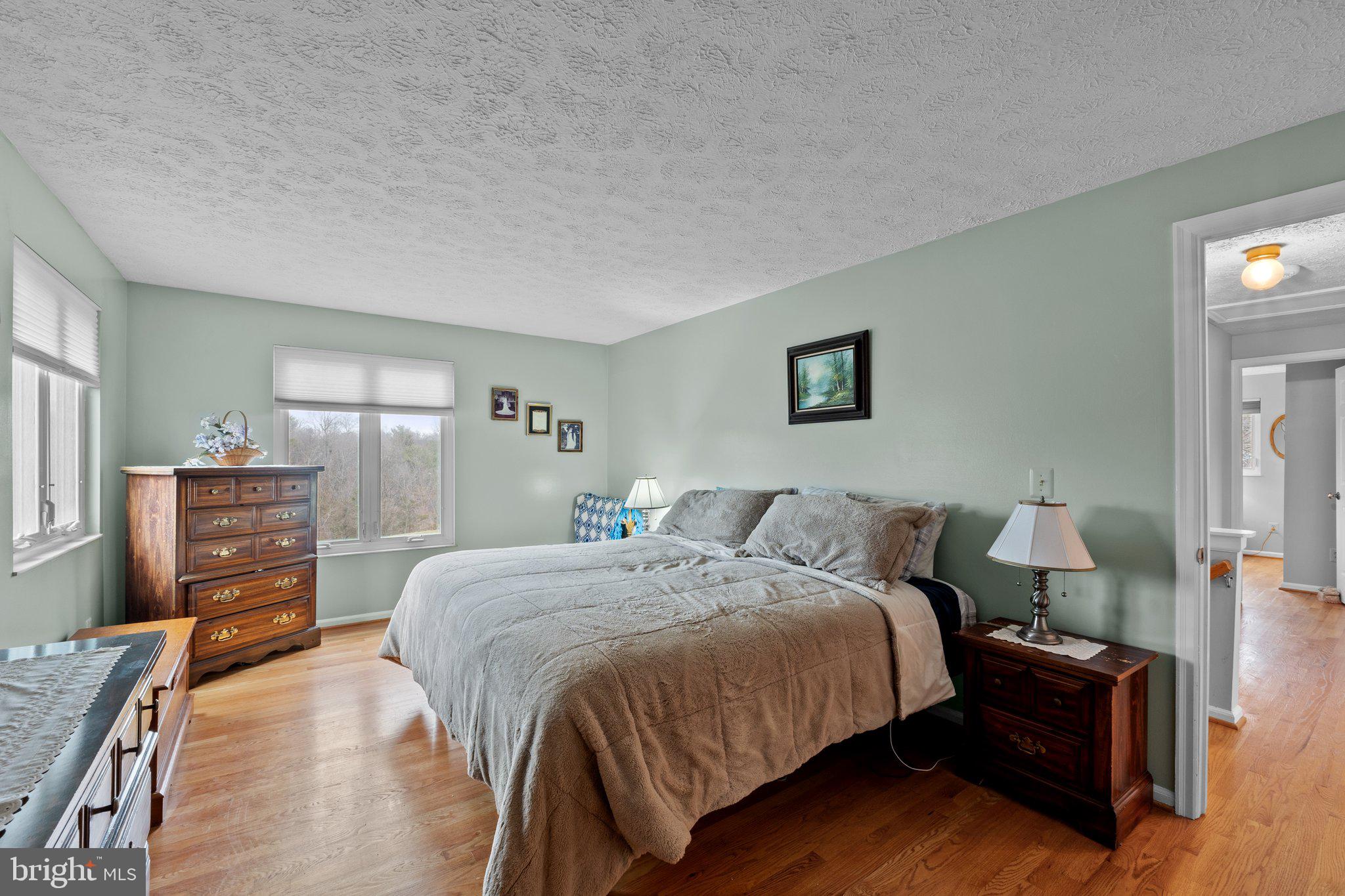 SENECA CHASE - Residential