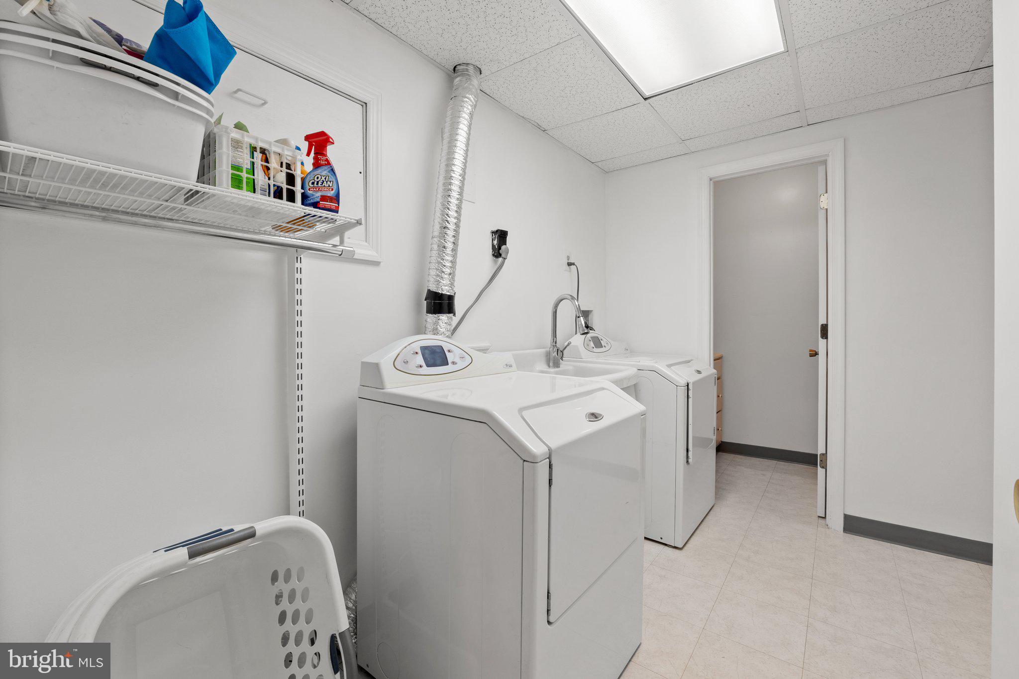 SENECA CHASE - Residential