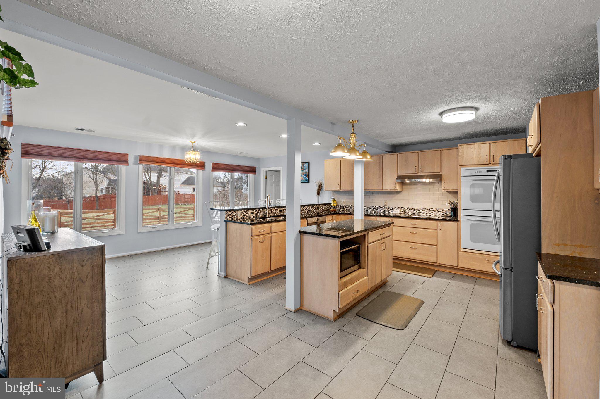 SENECA CHASE - Residential