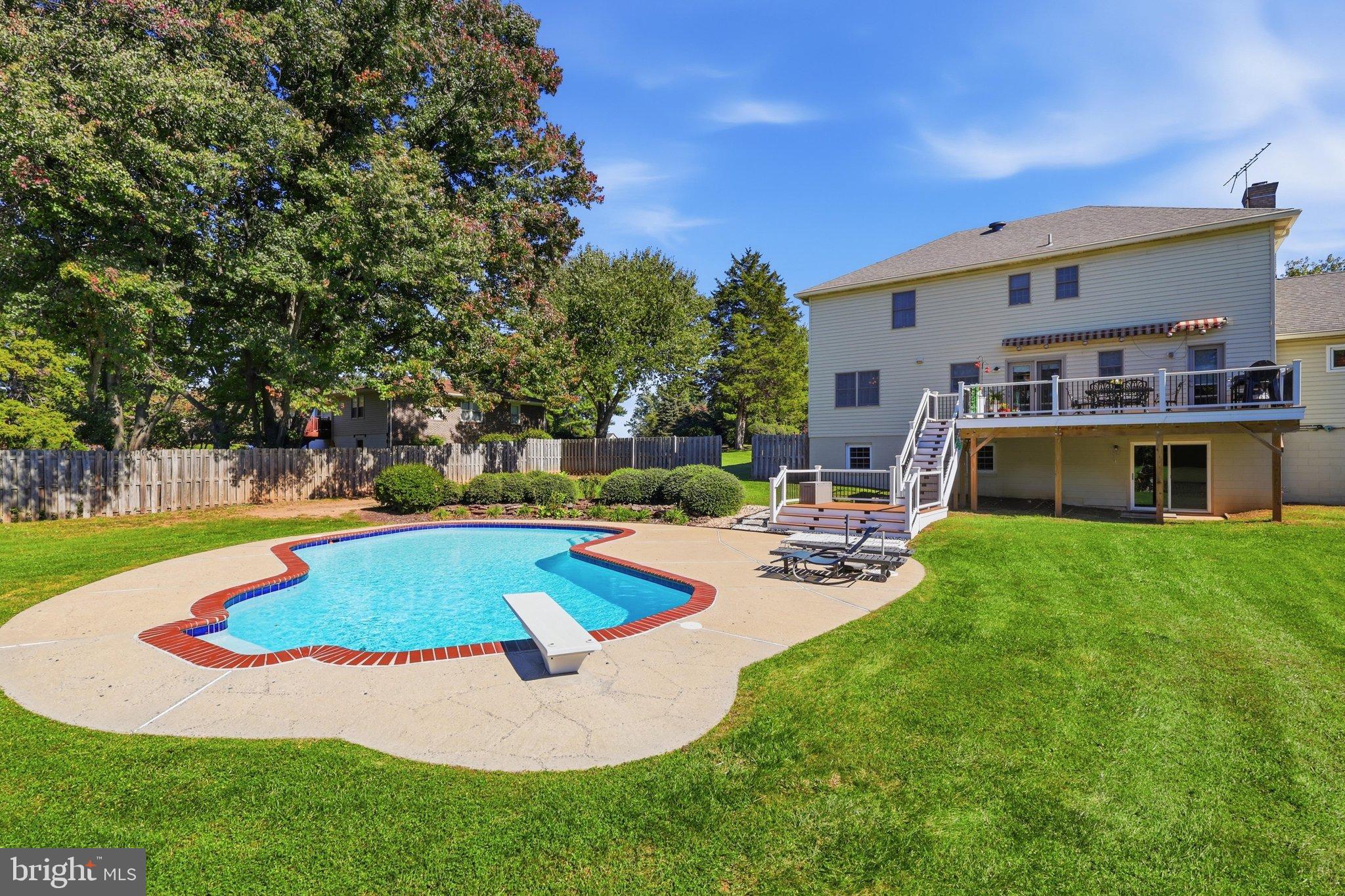 4194 STEPNEY DRIVE