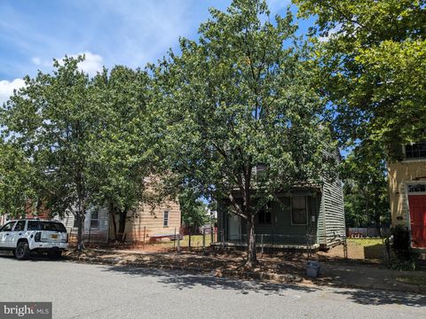 309 PRINCE EDWARD STREET FREDERICKSBURG VA 22401