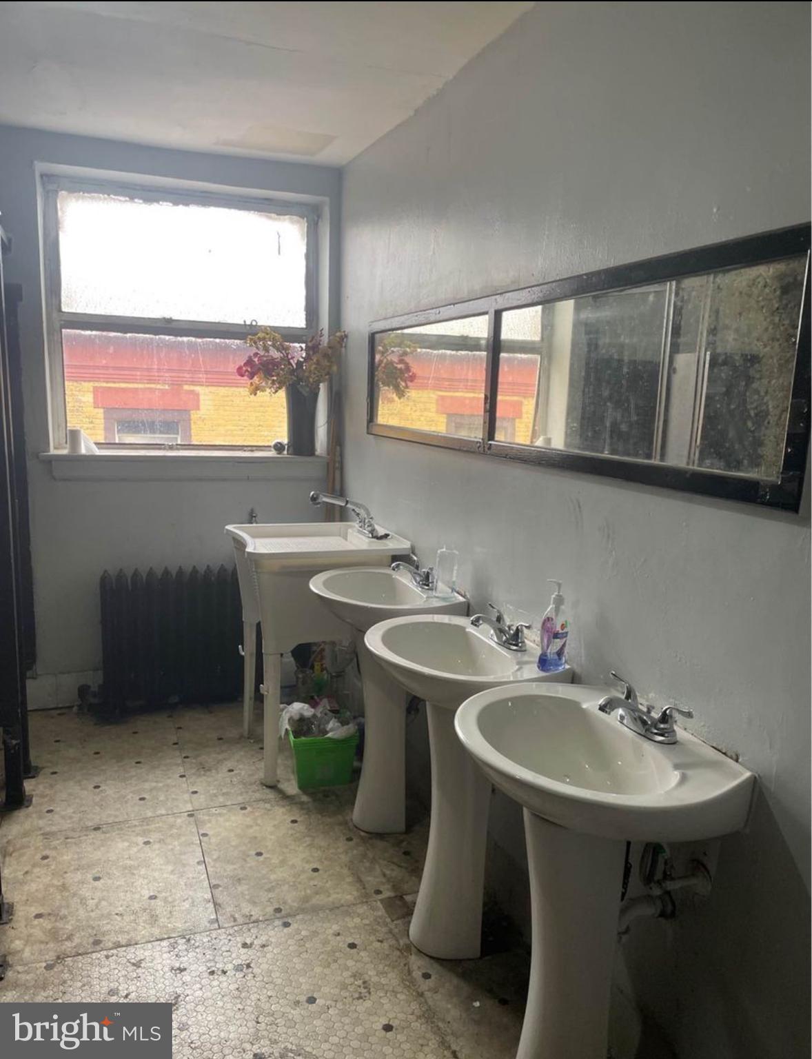 GERMANTOWN - Commercial Lease