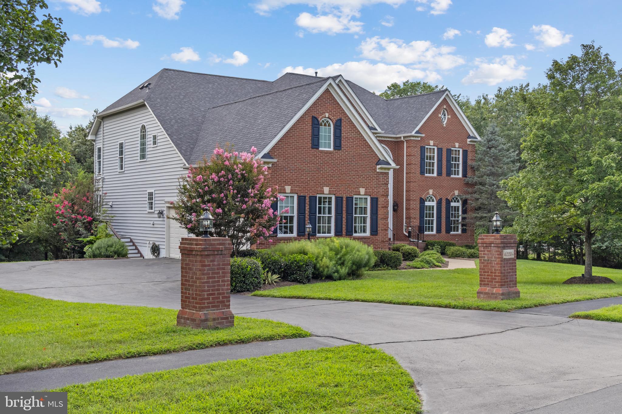 CEDAR CREST - Residential