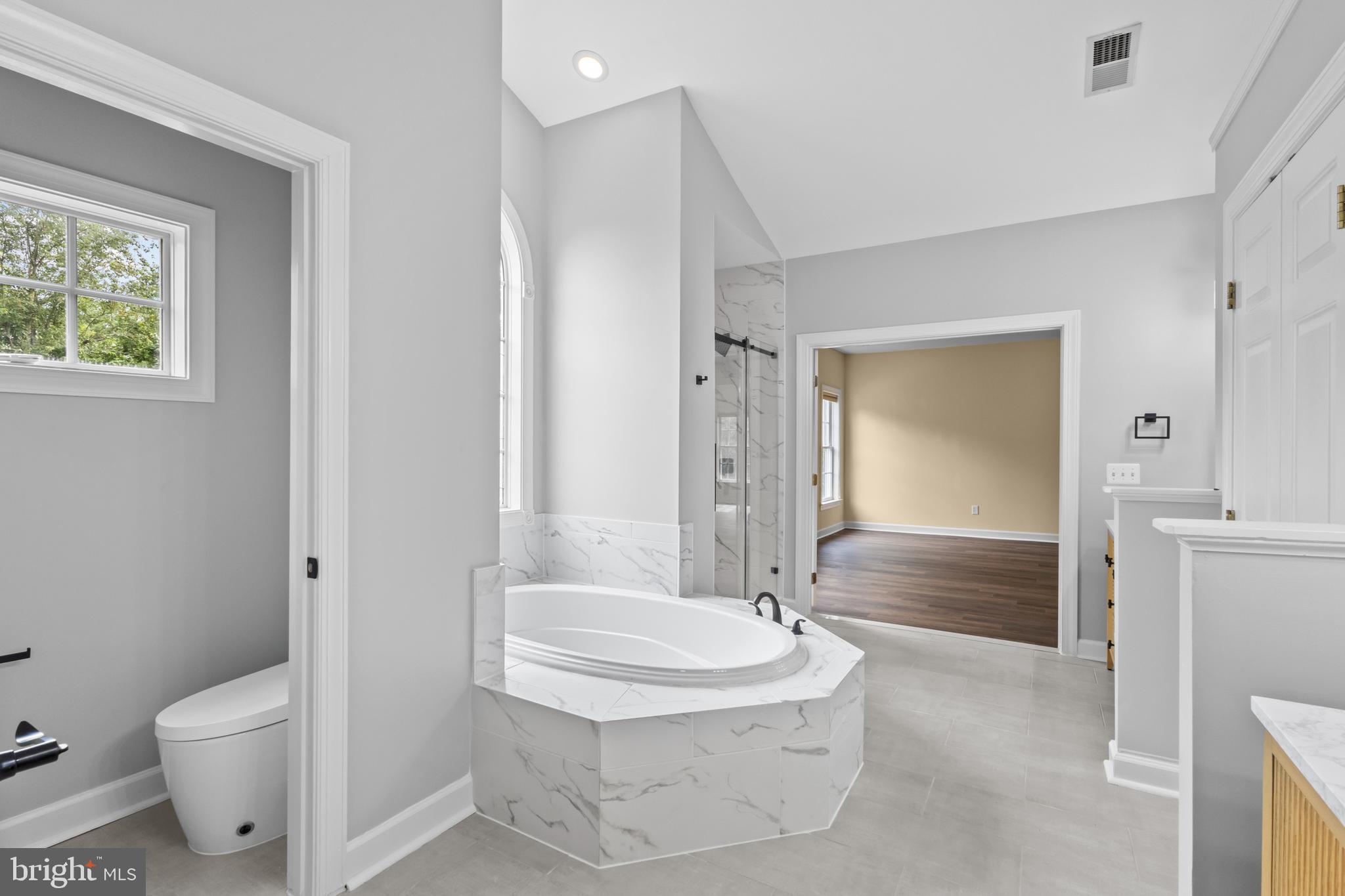 CEDAR CREST - Residential