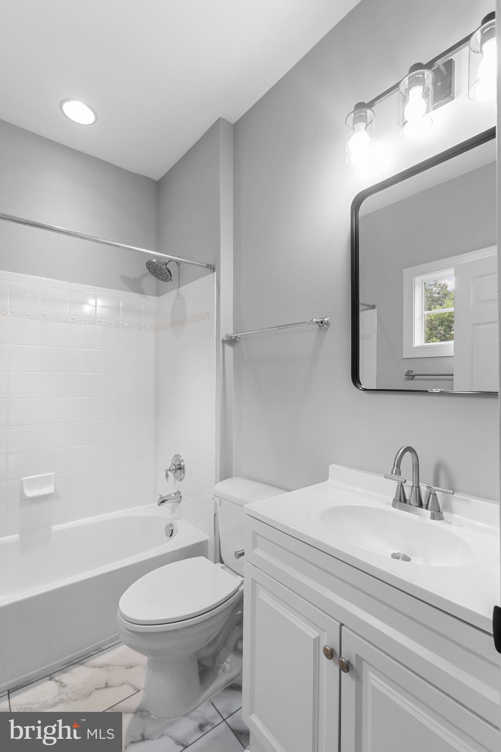 CEDAR CREST - Residential