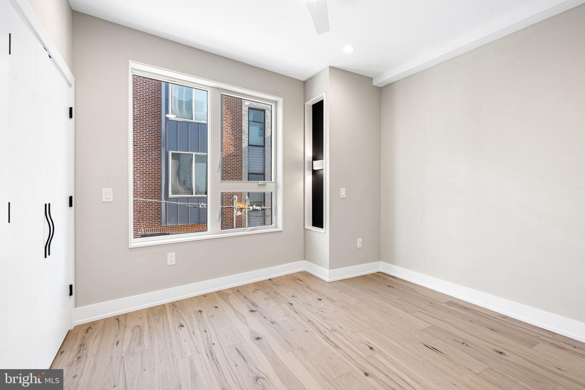 POINT BREEZE - Residential