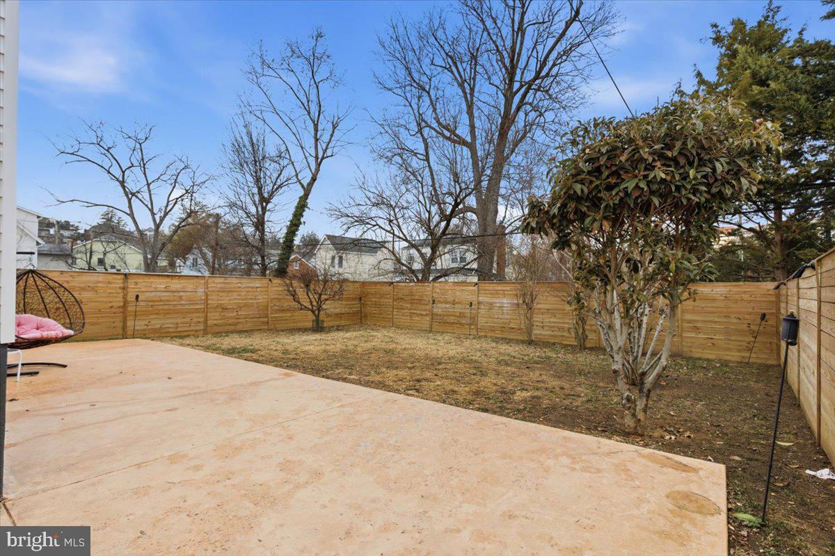 ADDISON HEIGHTS - Residential