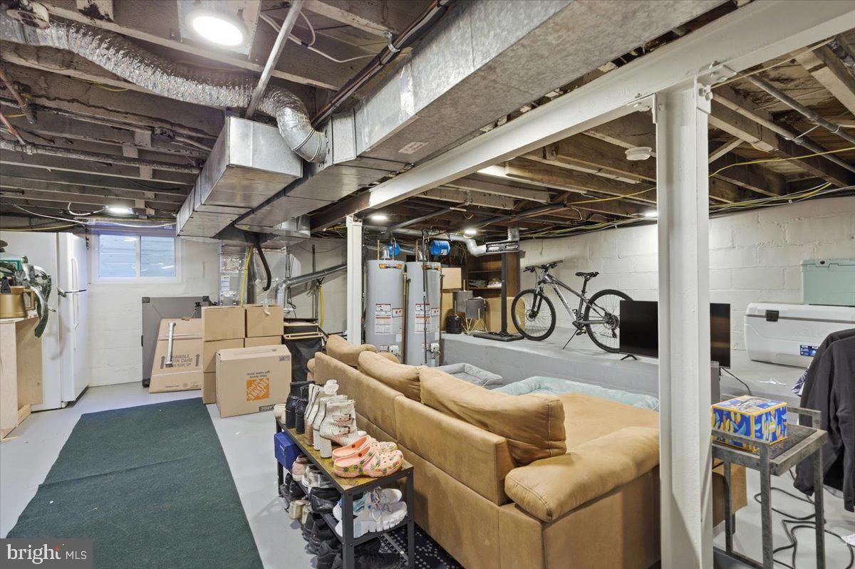 ADDISON HEIGHTS - Residential