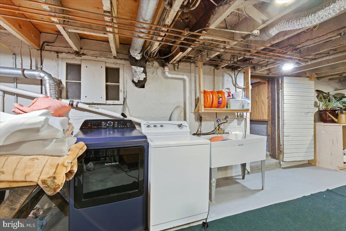 ADDISON HEIGHTS - Residential