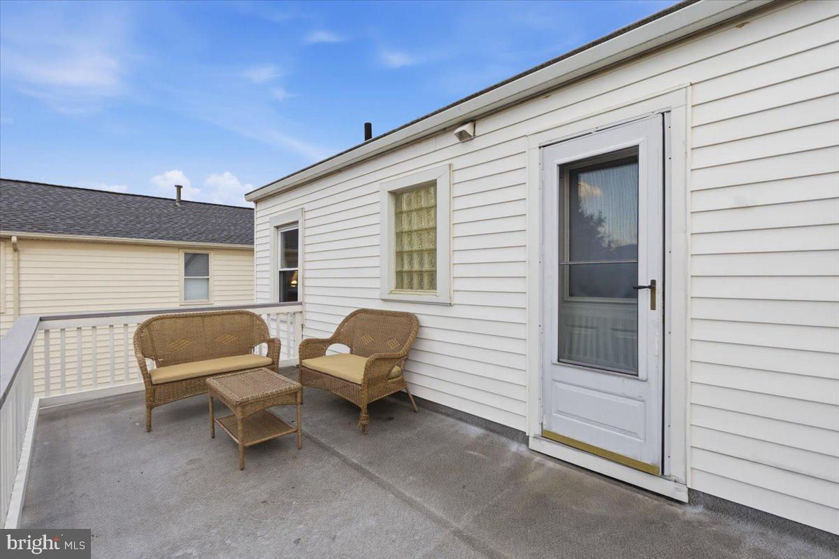 ADDISON HEIGHTS - Residential