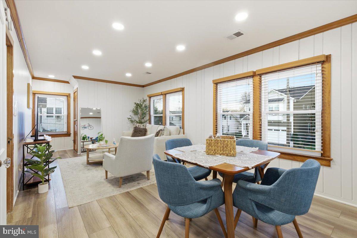 ADDISON HEIGHTS - Residential