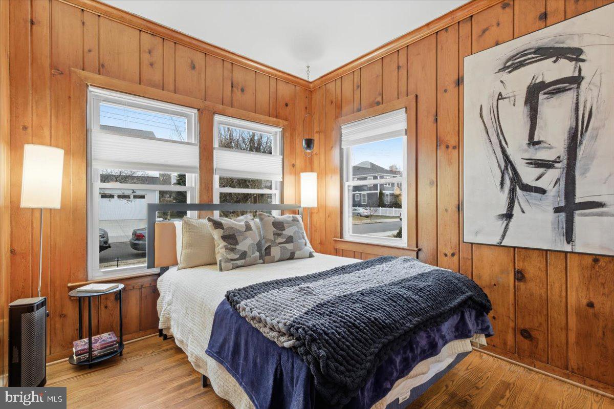 ADDISON HEIGHTS - Residential