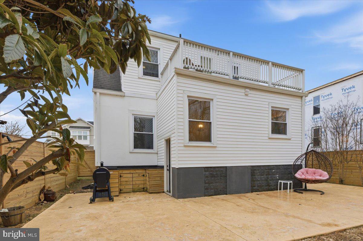 ADDISON HEIGHTS - Residential