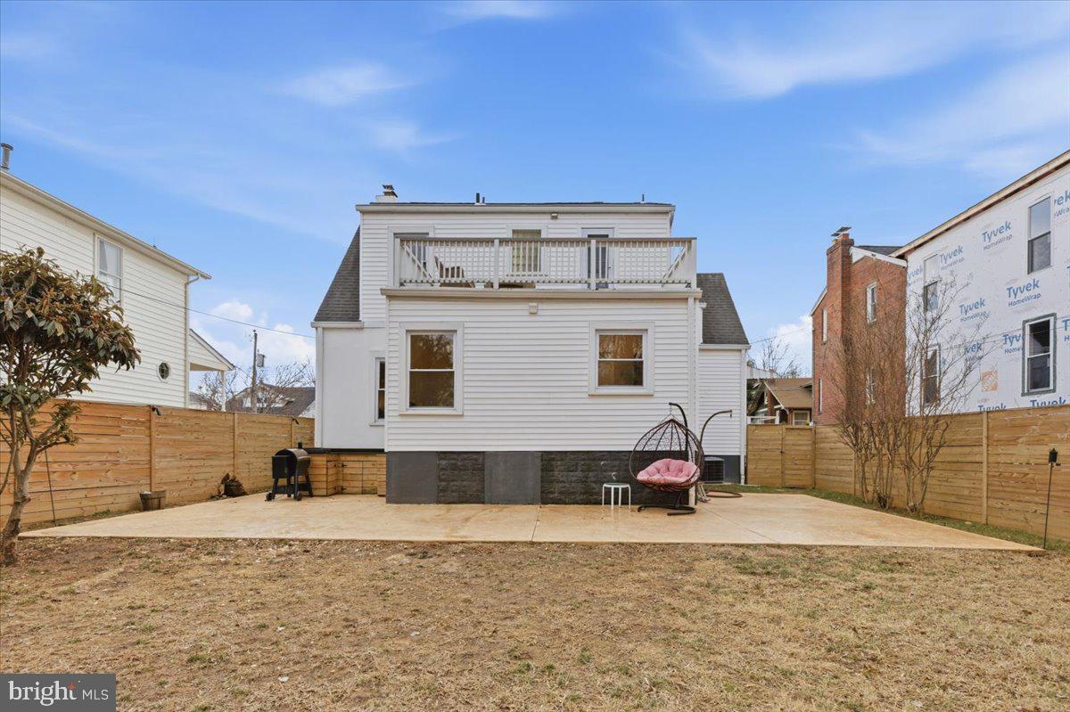 ADDISON HEIGHTS - Residential