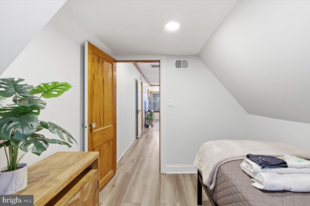 ADDISON HEIGHTS - Residential