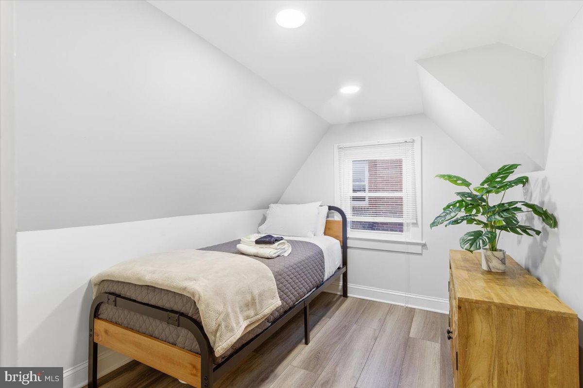 ADDISON HEIGHTS - Residential