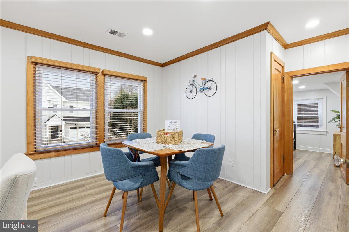 ADDISON HEIGHTS - Residential