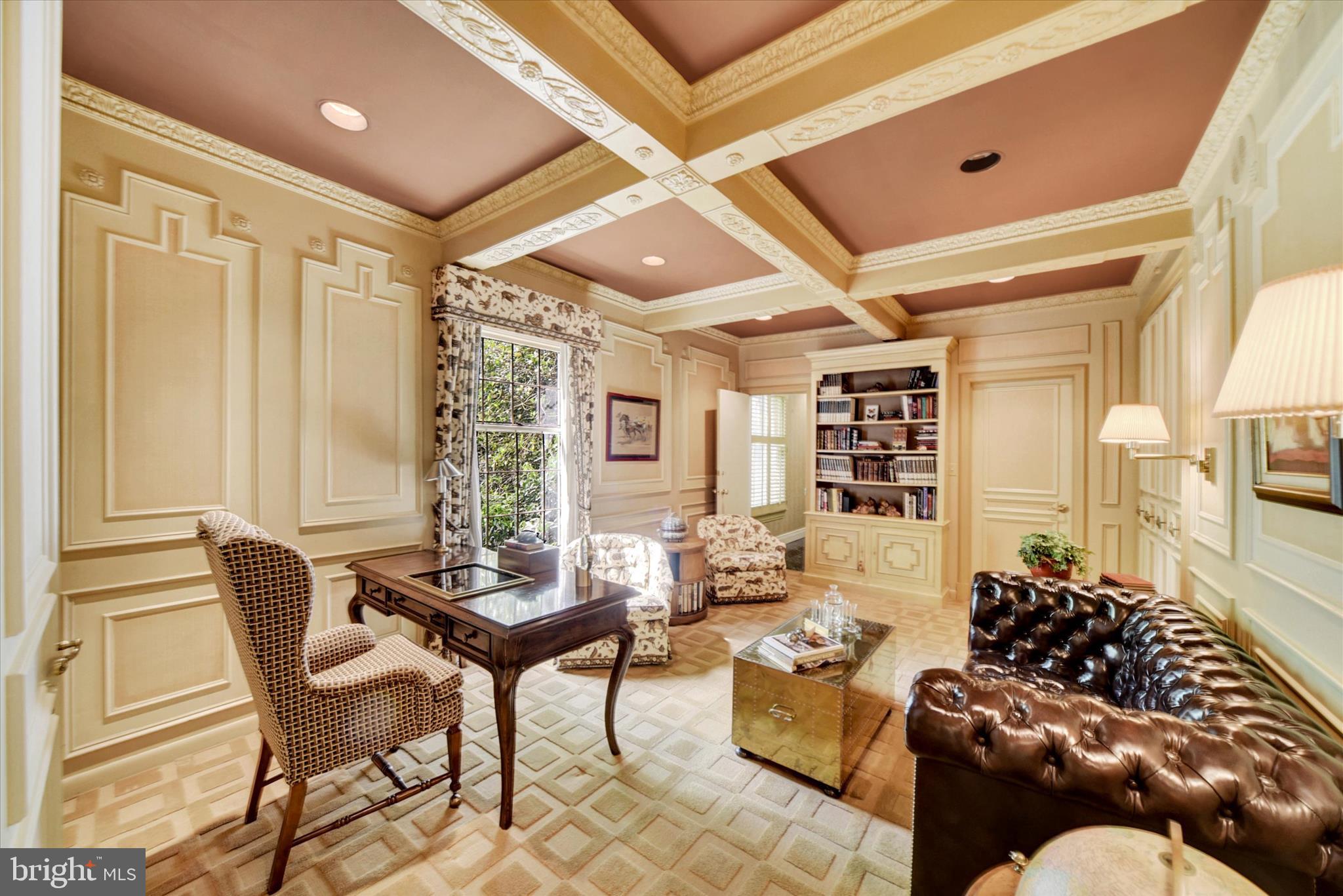 CAVESWOOD - Residential