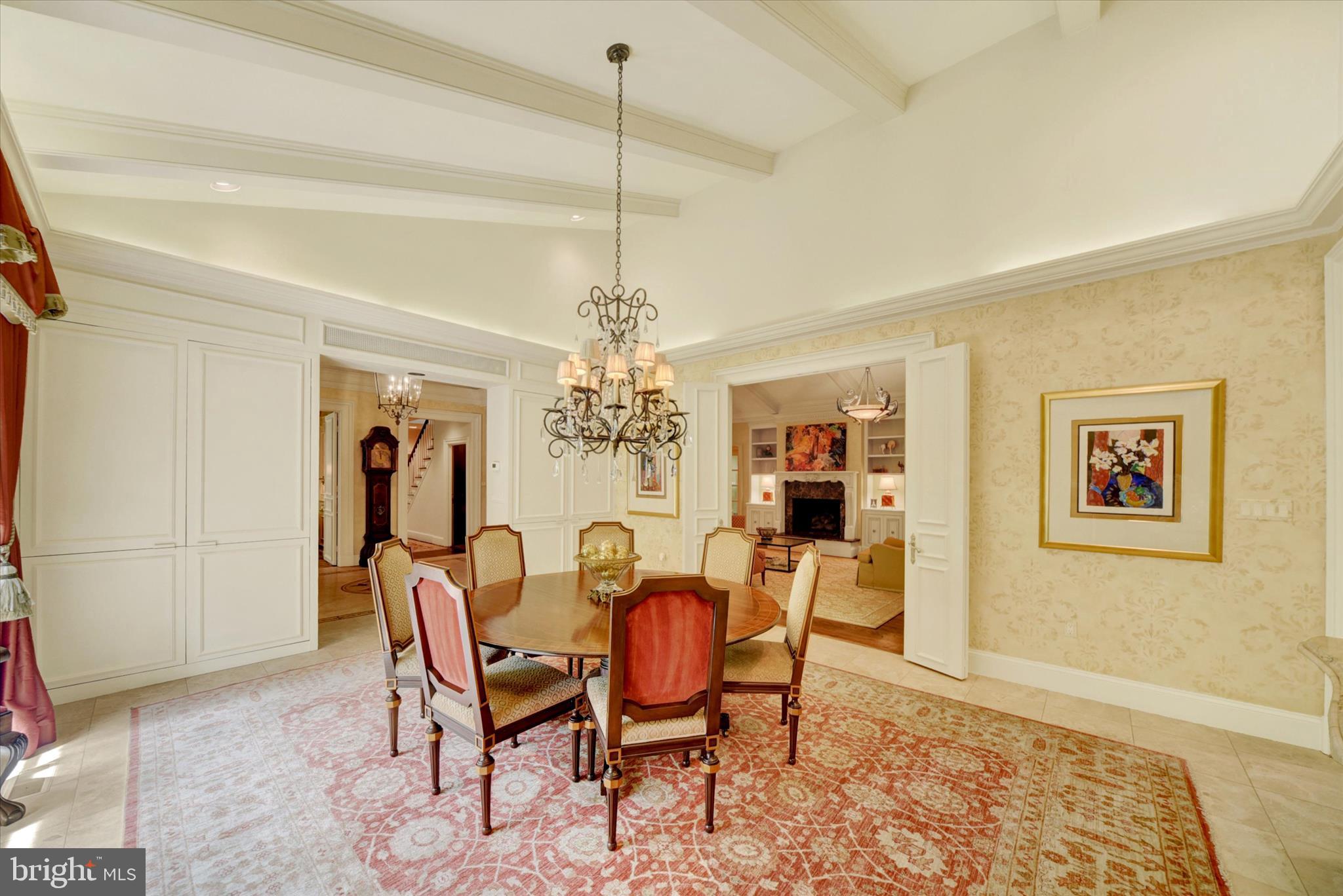 CAVESWOOD - Residential