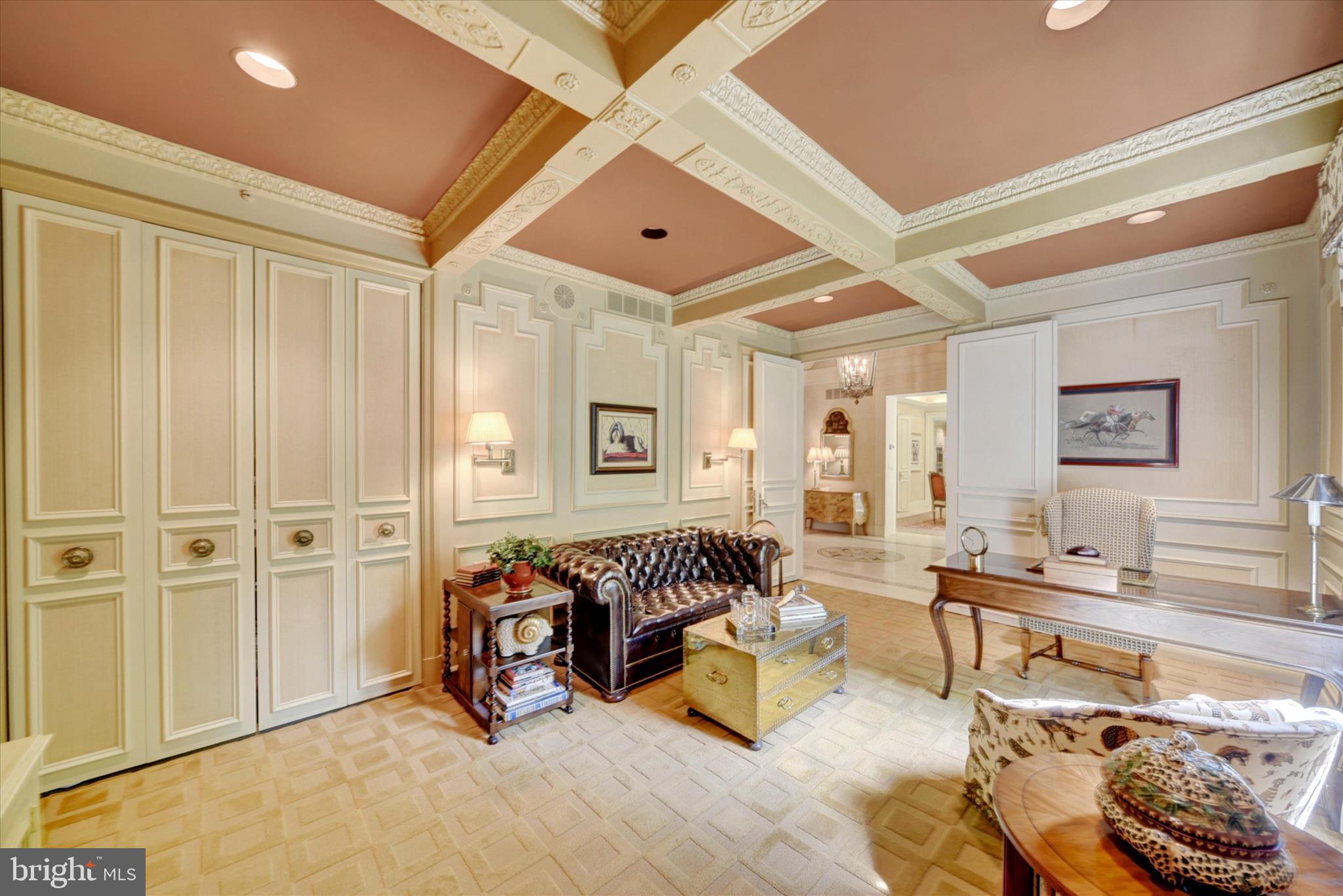 CAVESWOOD - Residential