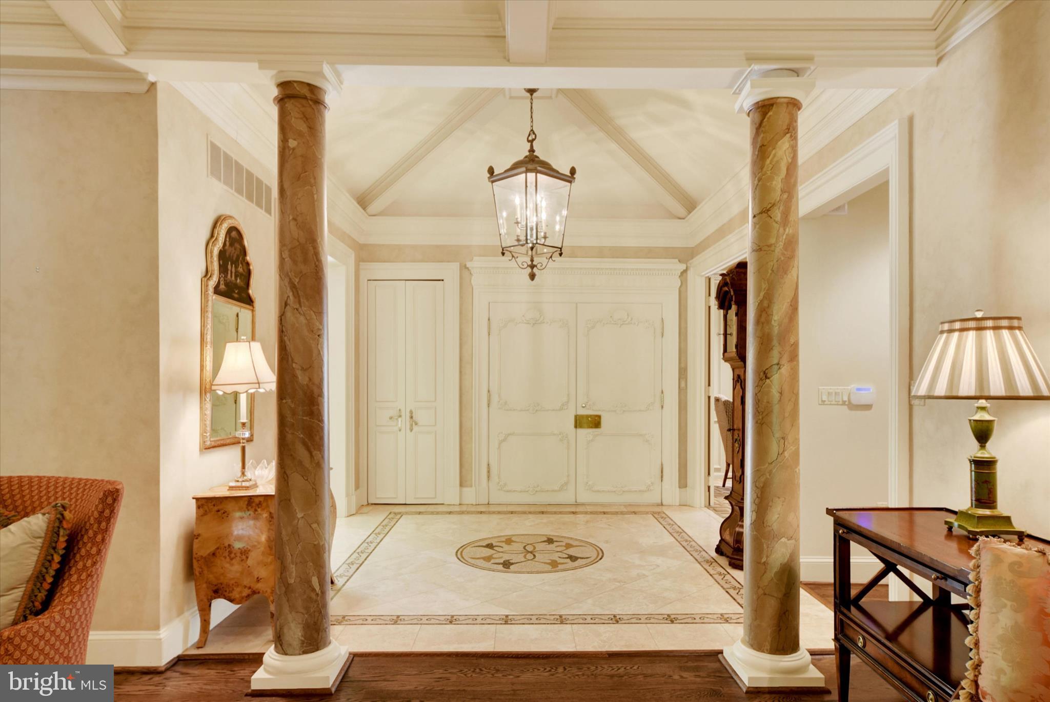 CAVESWOOD - Residential