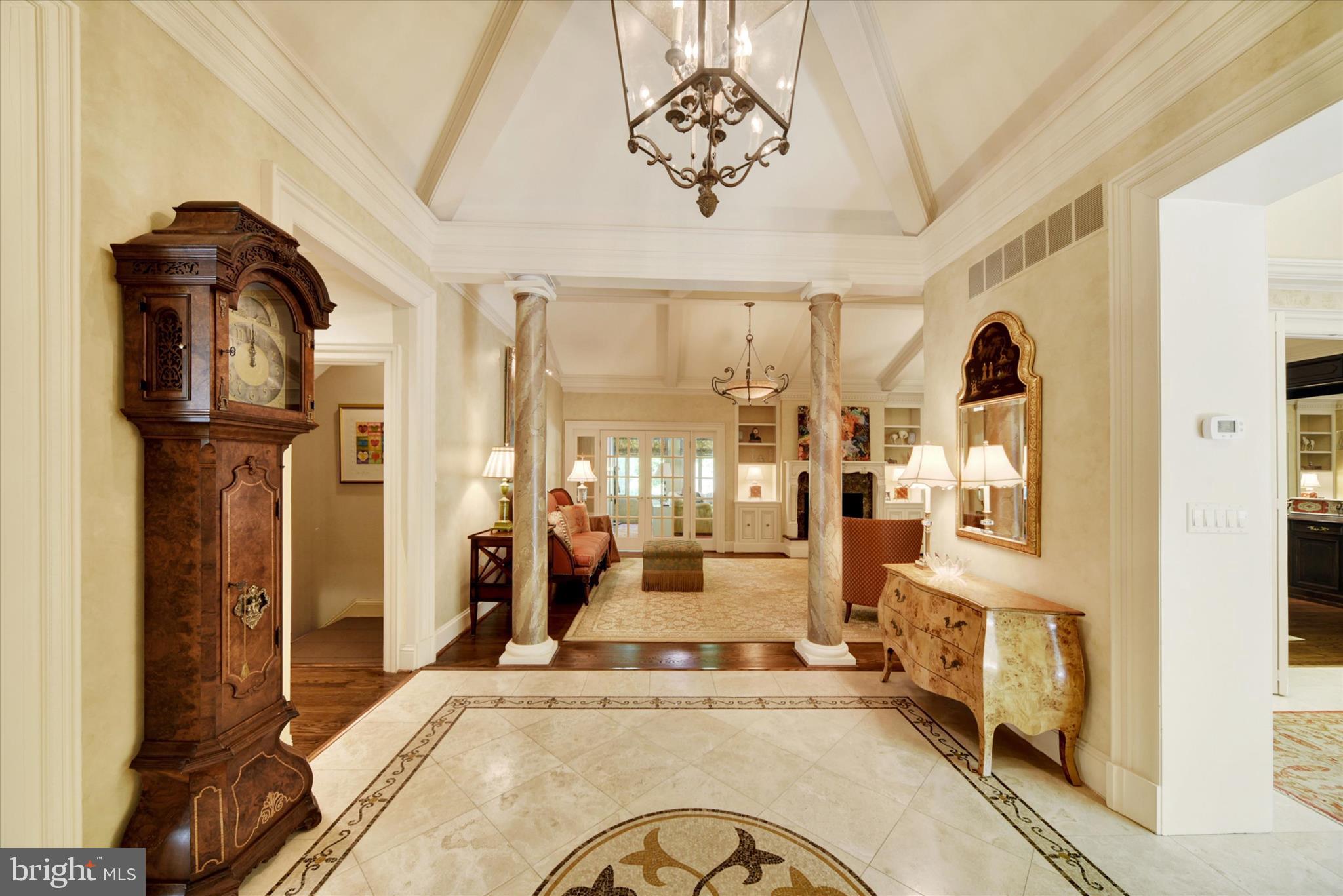 CAVESWOOD - Residential
