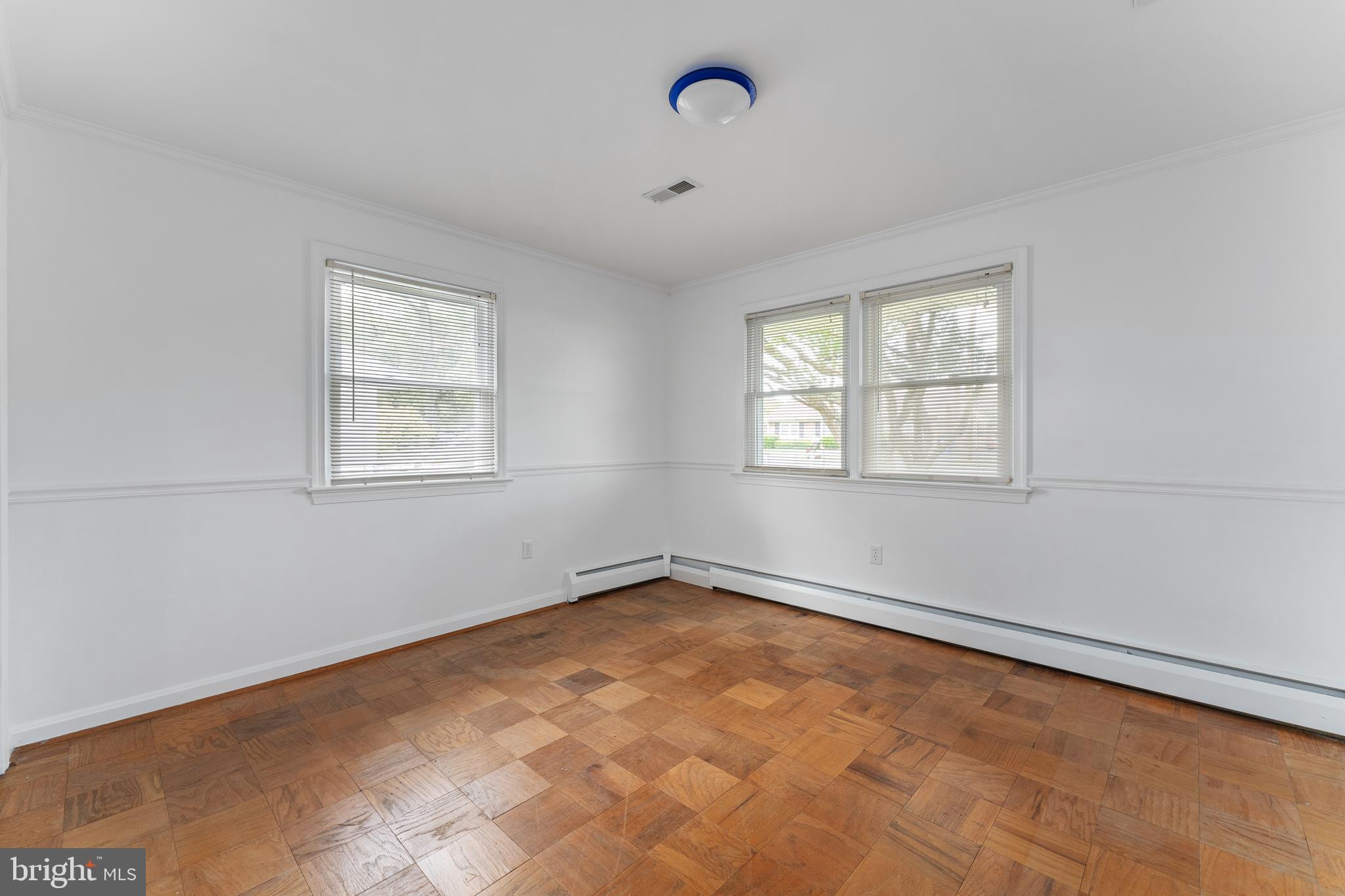 FEATHERSTONE SHORES - Residential