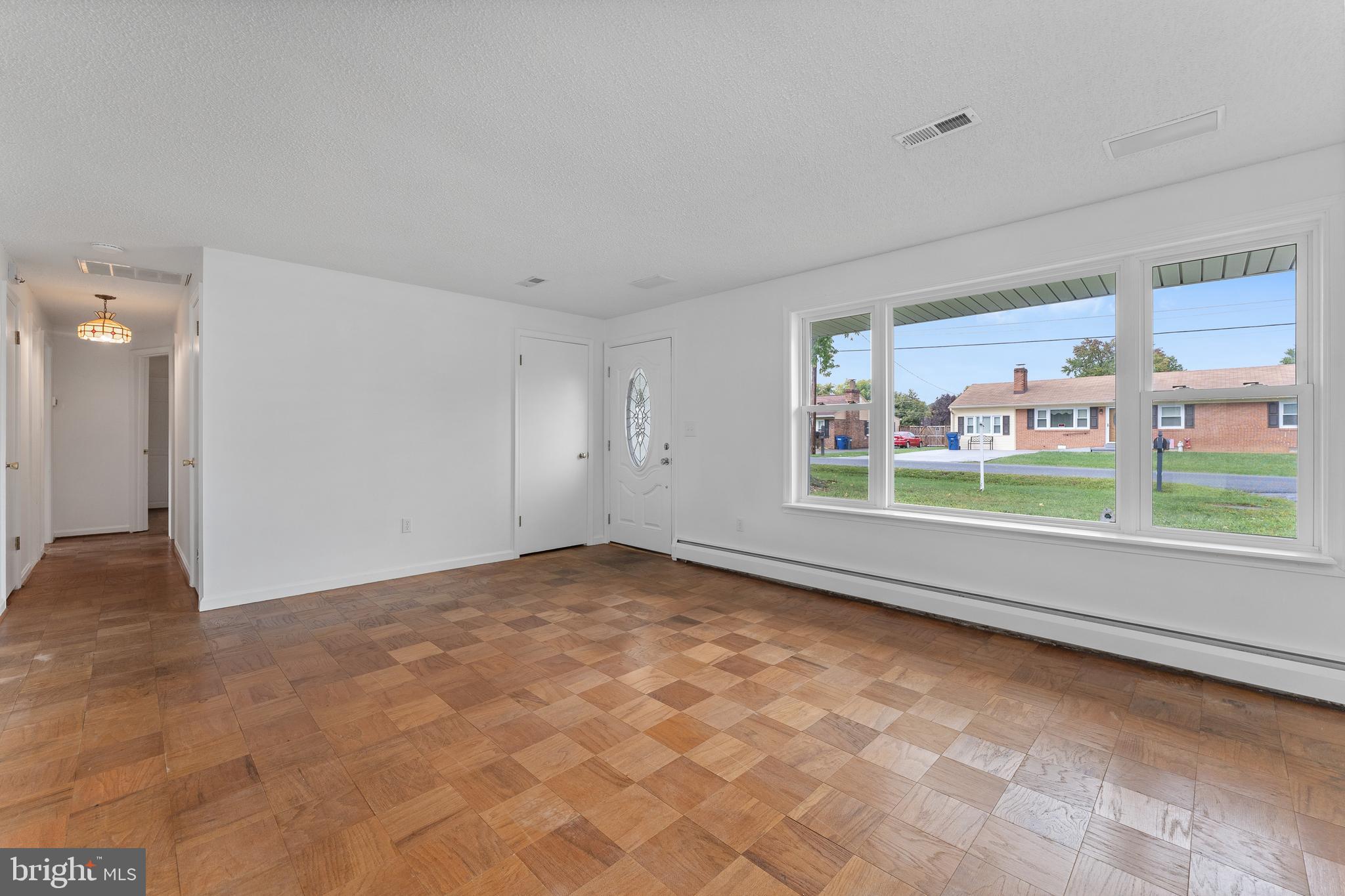 FEATHERSTONE SHORES - Residential