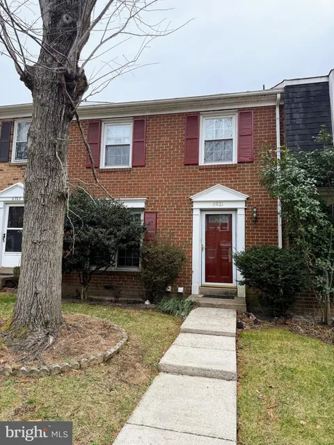 6921 Lafayette Park Drive, Annandale, VA MLS: VAFX2285214