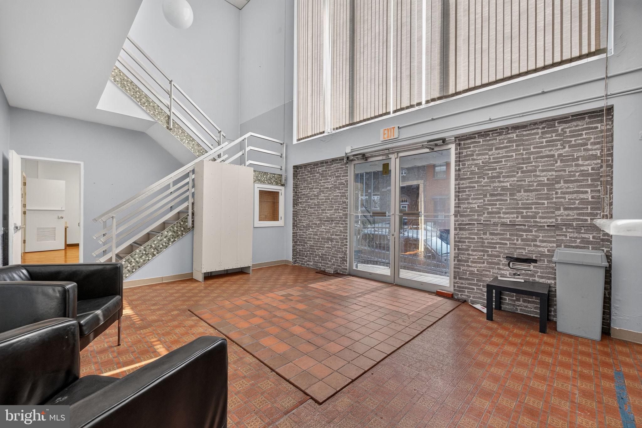 413 S QUEEN STREET 415