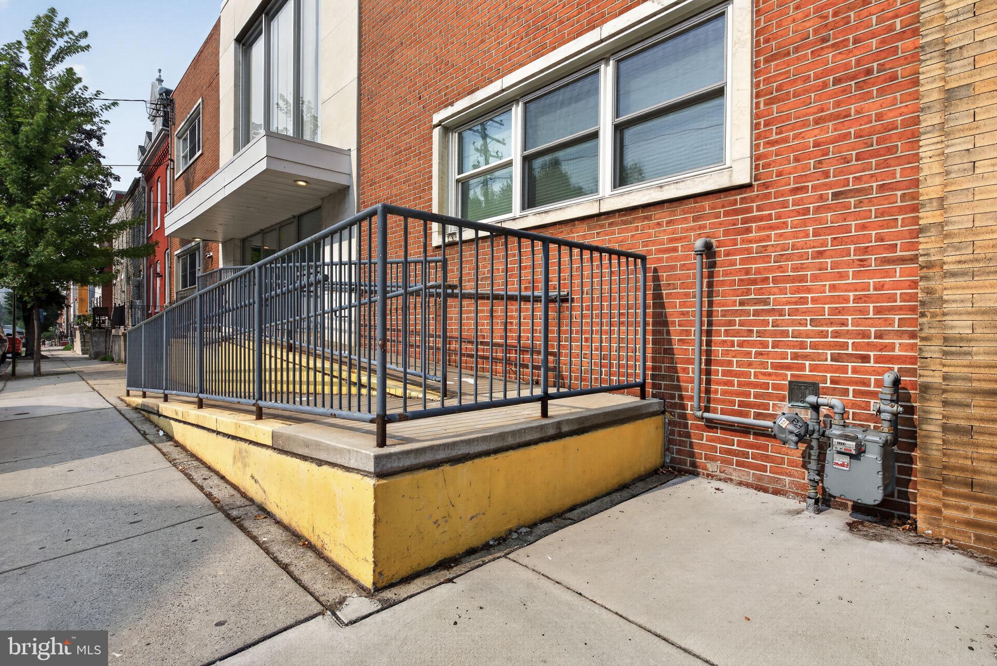 413 S QUEEN STREET 415