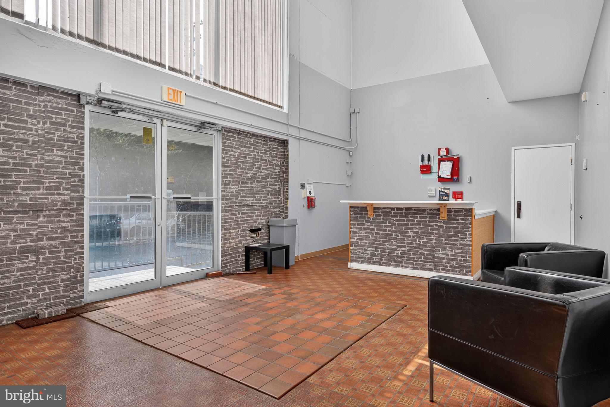 413 S QUEEN STREET 415