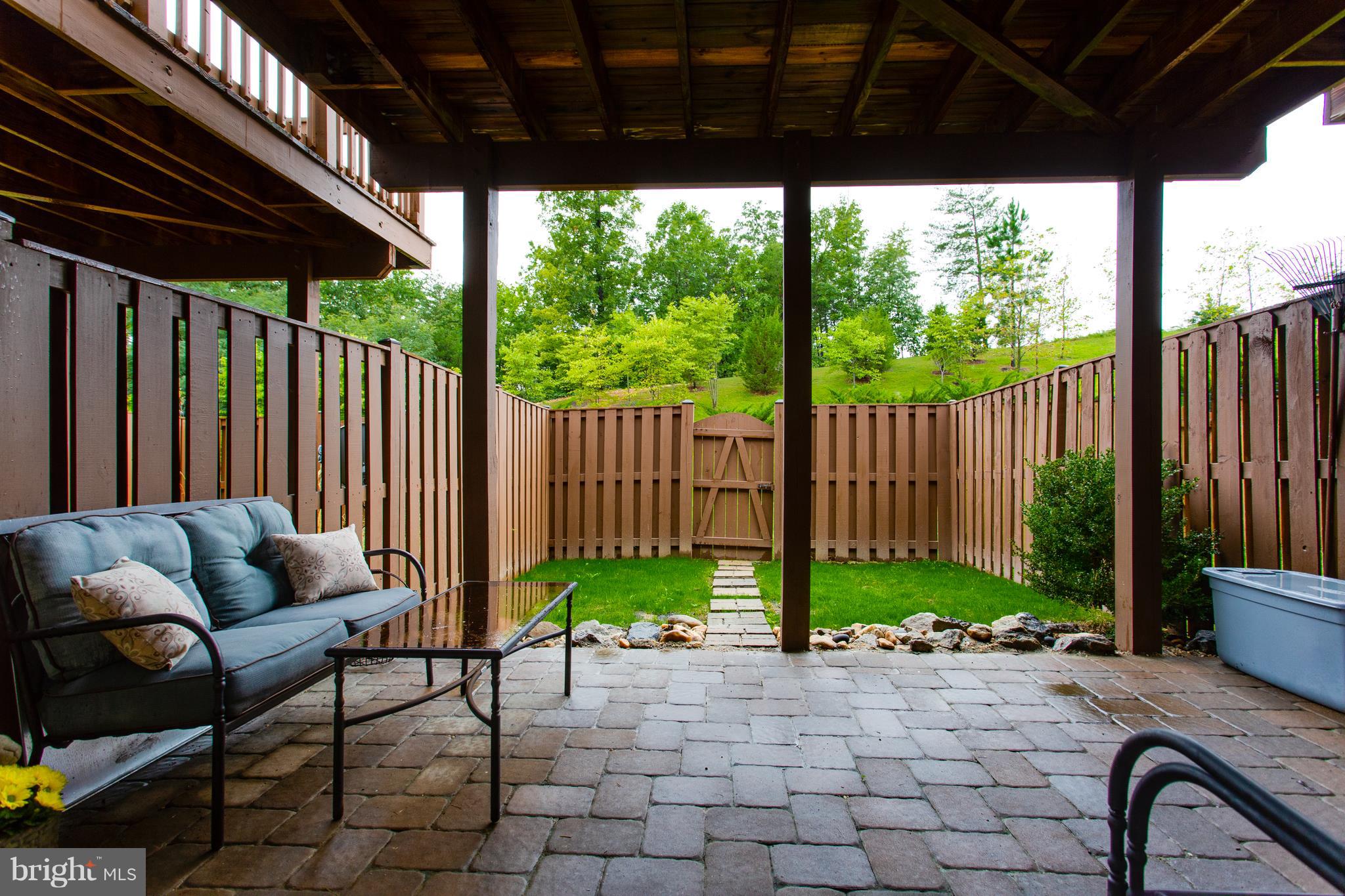 POWELLS RUN VILLAGE COND - Residential