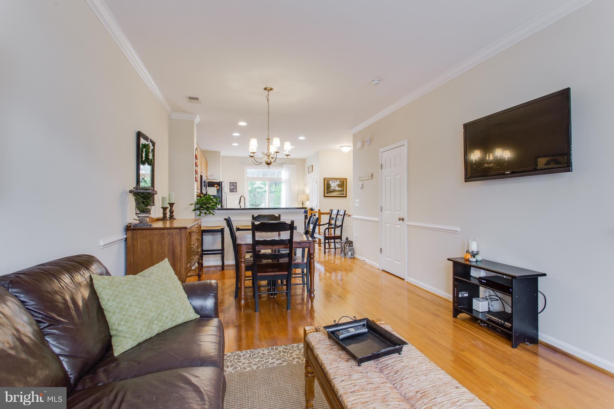 POWELLS RUN VILLAGE COND - Residential