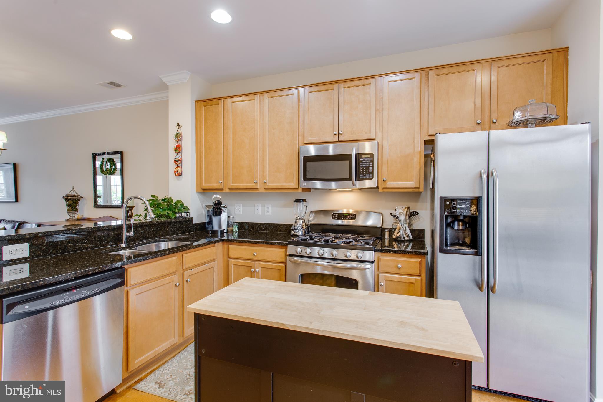 POWELLS RUN VILLAGE COND - Residential