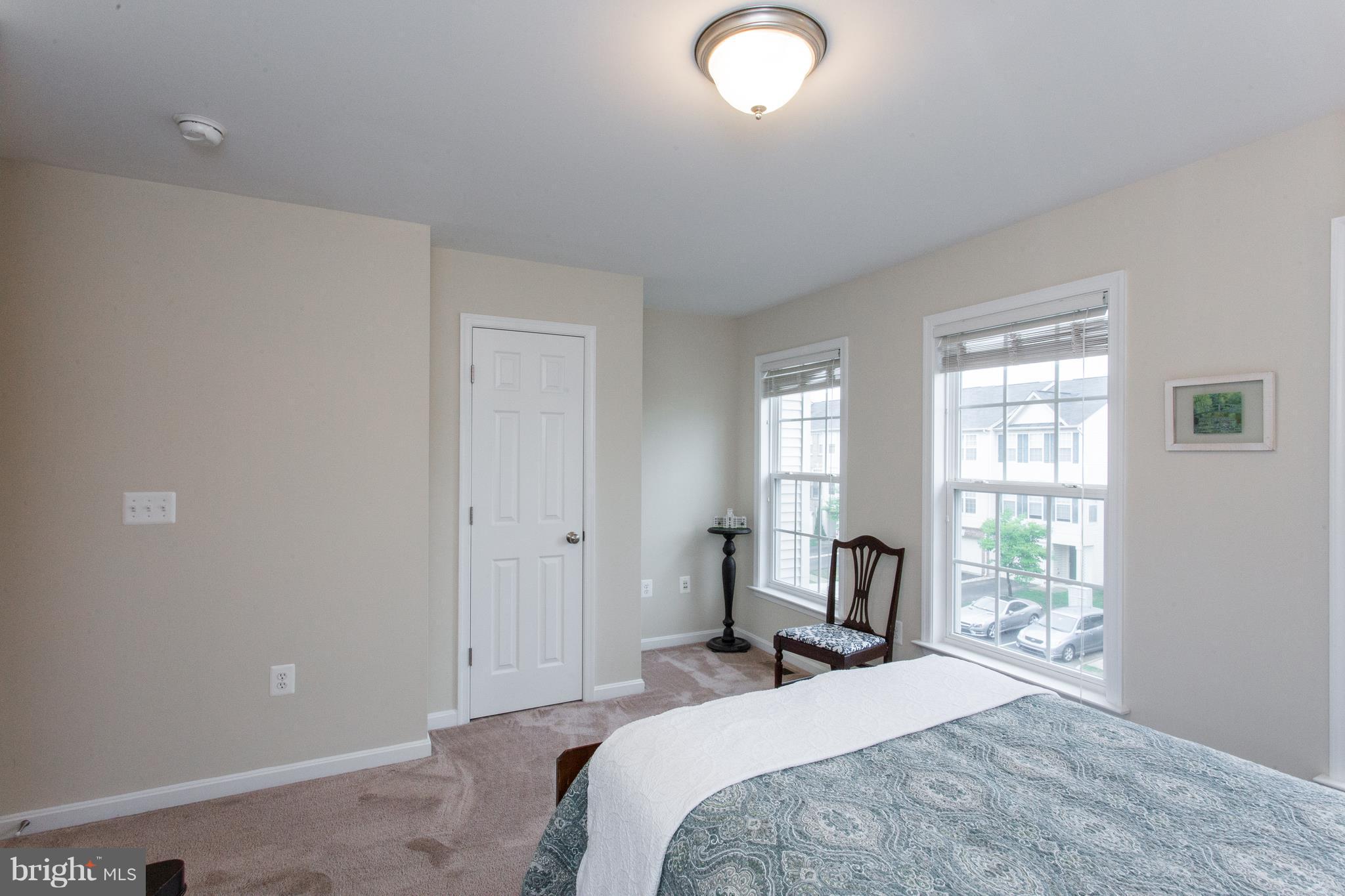 POWELLS RUN VILLAGE COND - Residential