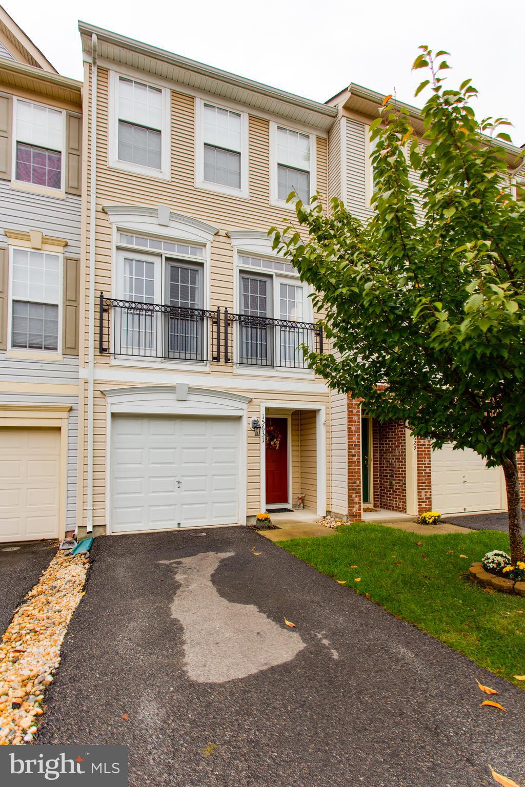 POWELLS RUN VILLAGE COND - Residential