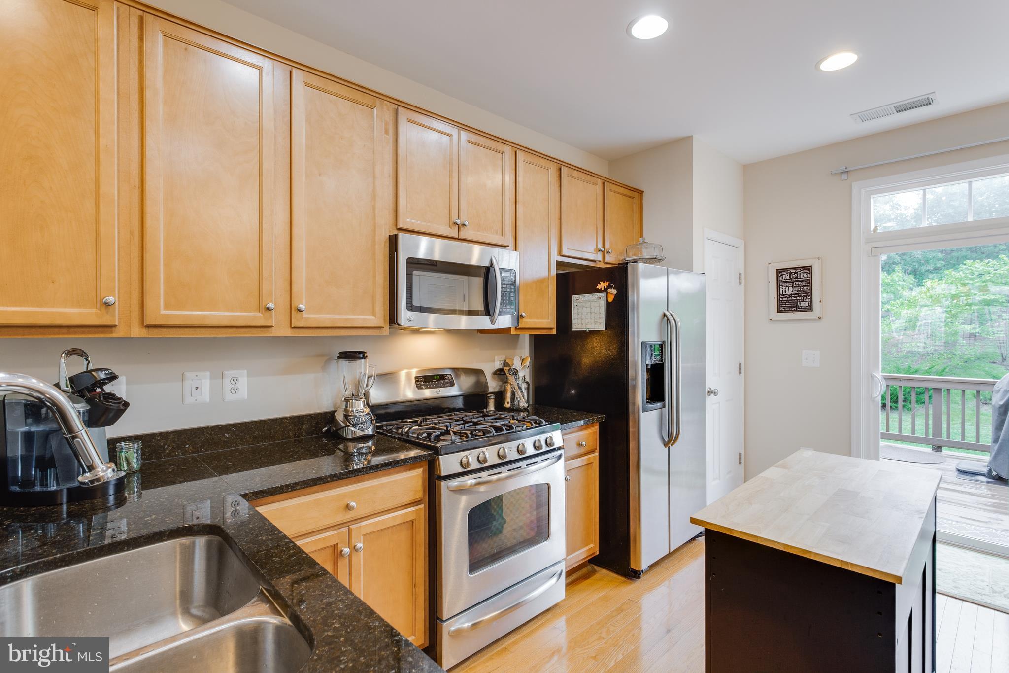 POWELLS RUN VILLAGE COND - Residential