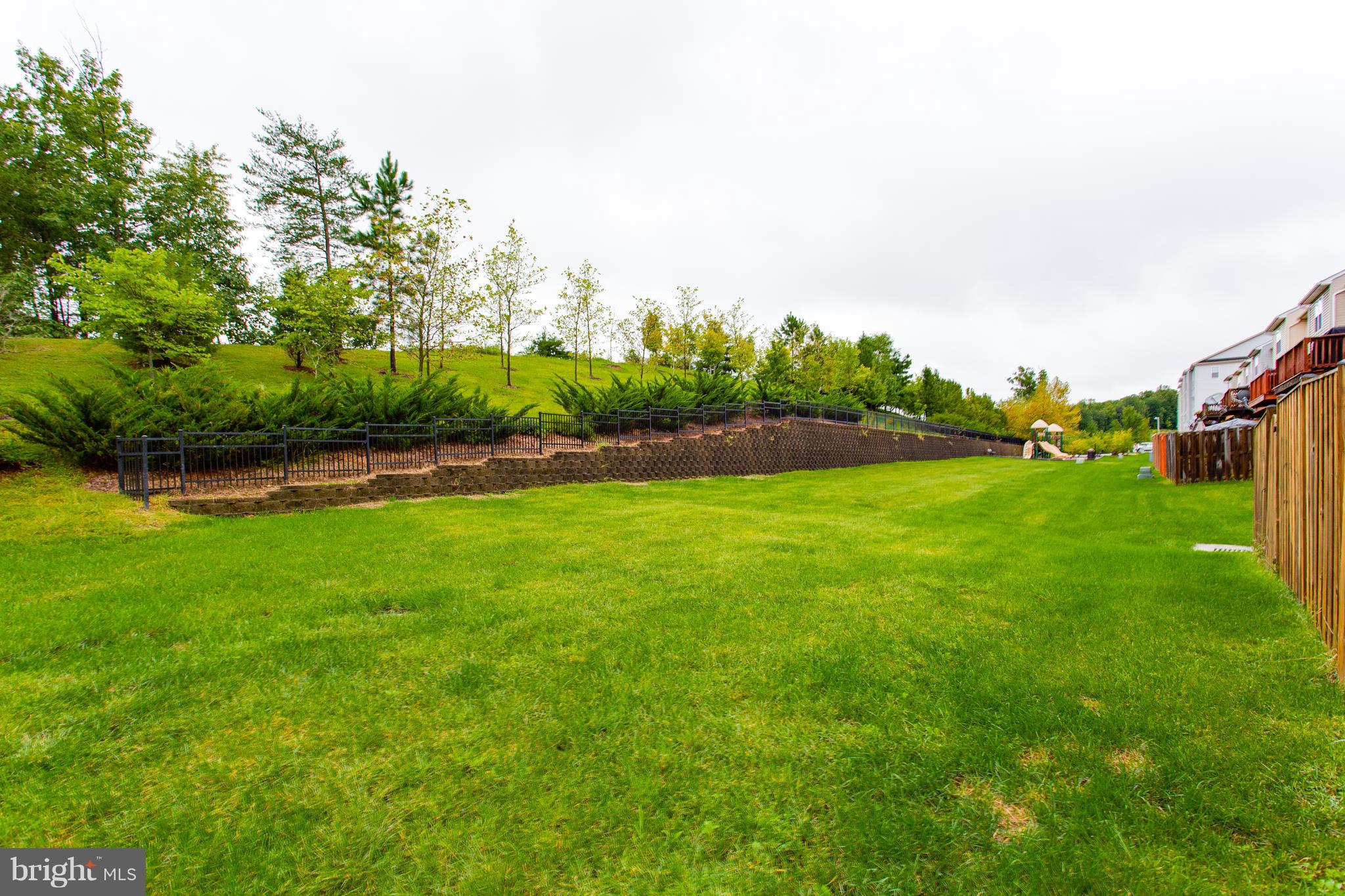 POWELLS RUN VILLAGE COND - Residential