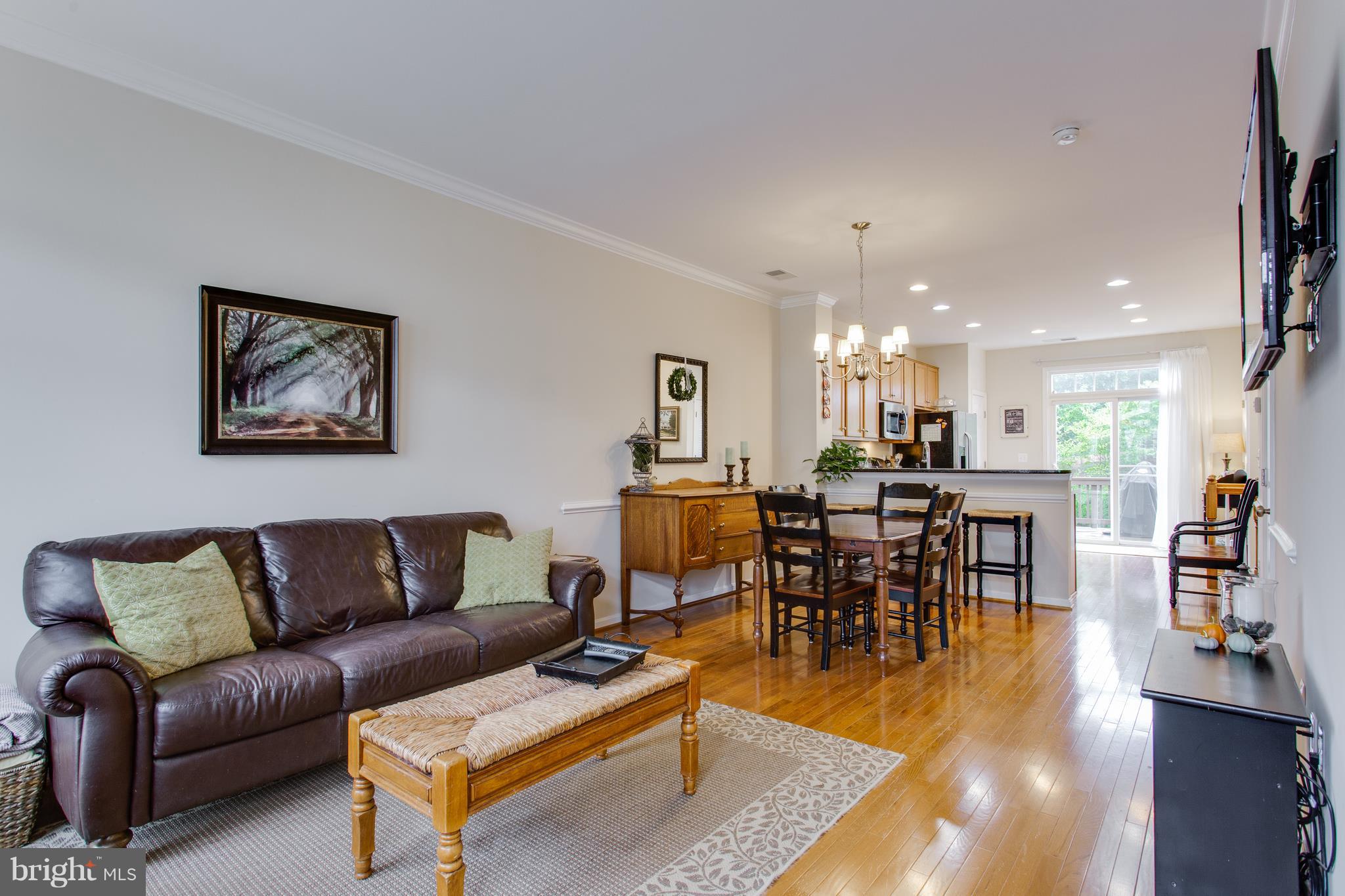 POWELLS RUN VILLAGE COND - Residential