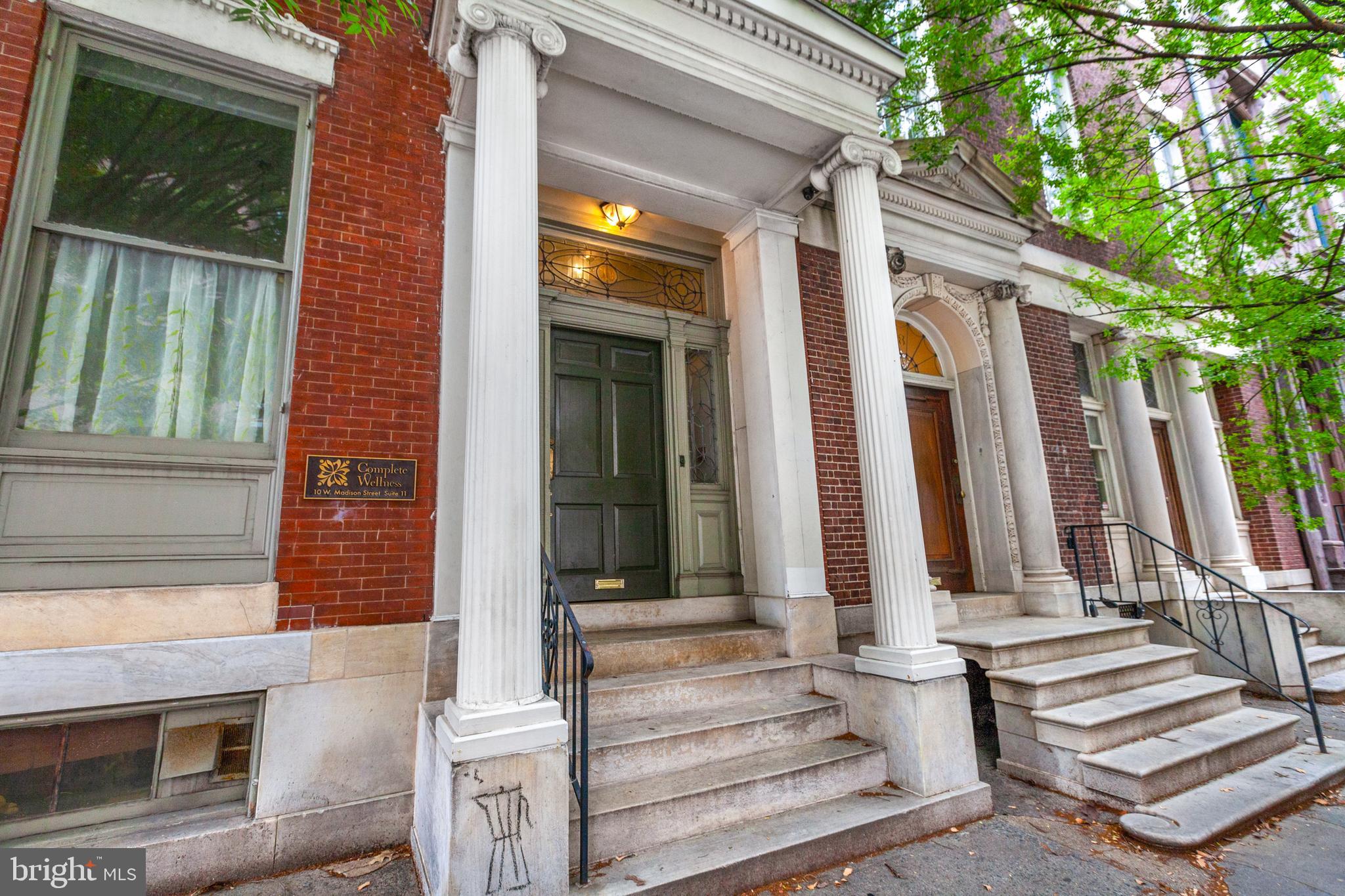 10 W MADISON STREET W 1