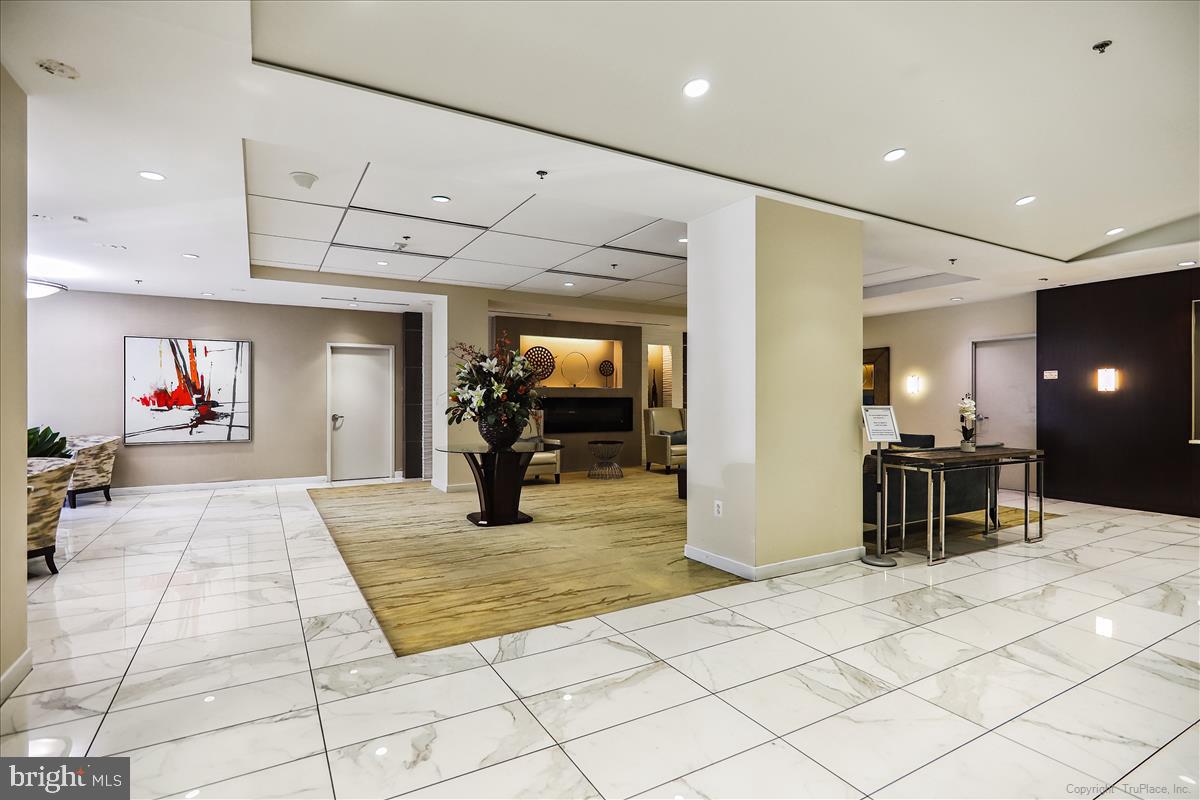 5101 RIVER ROAD 1702