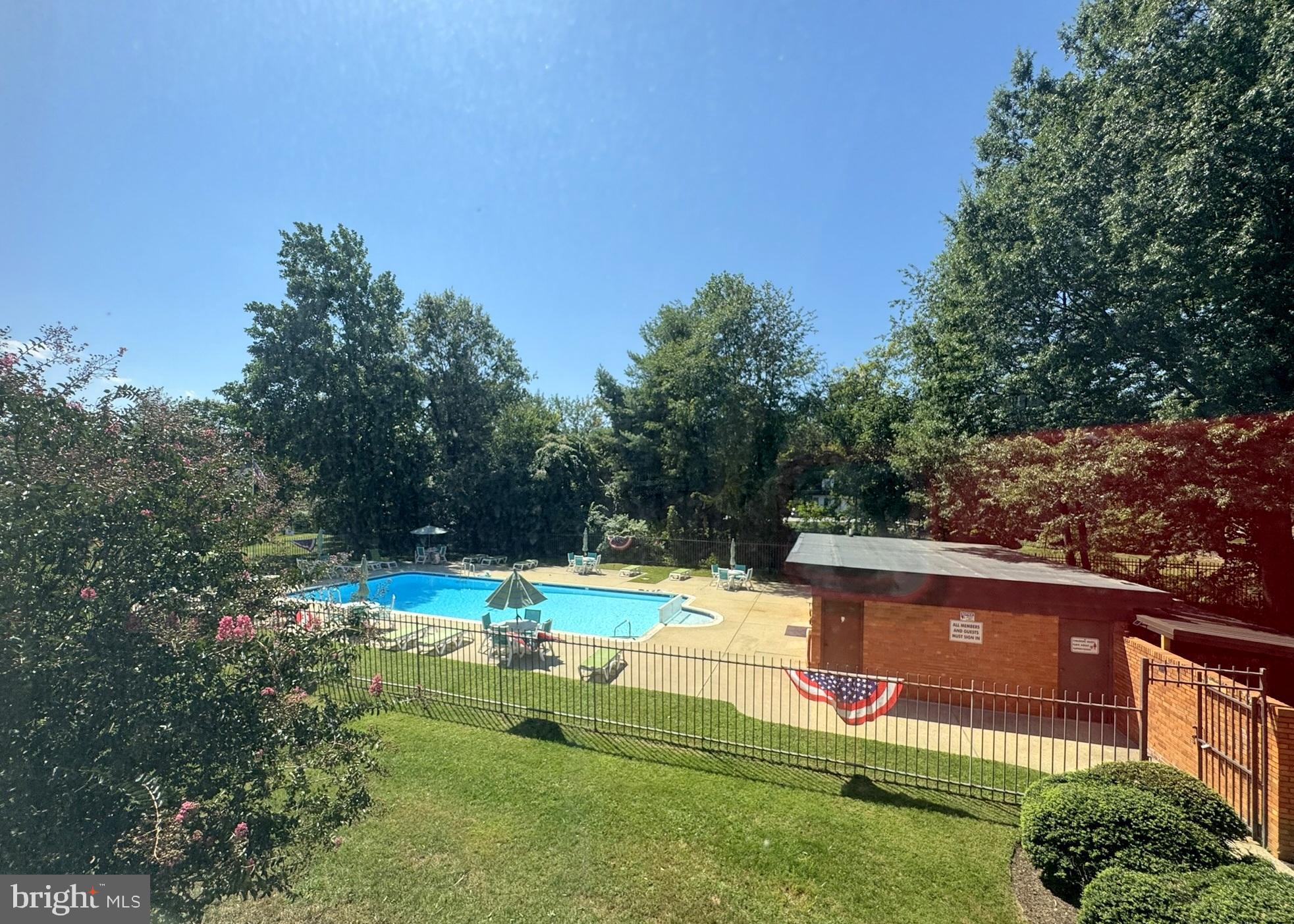 LATCHS LANE - Residential