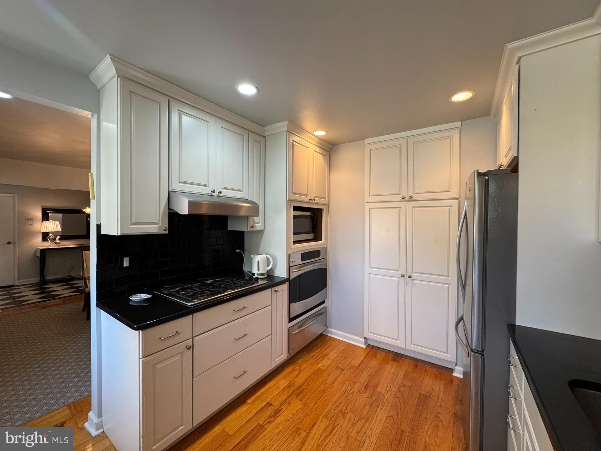 LATCHS LANE - Residential