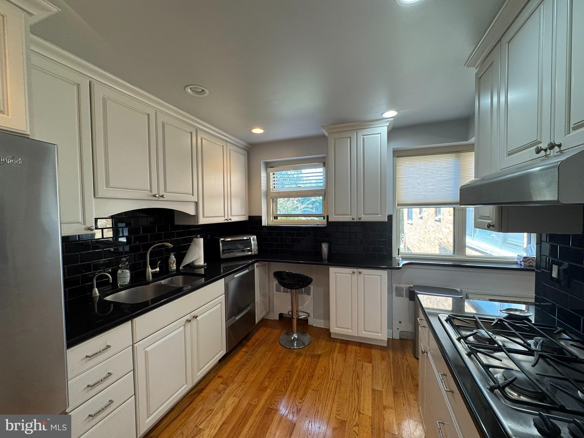 LATCHS LANE - Residential